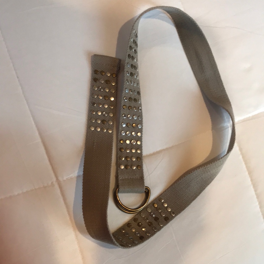 Tan belt, size 6. 41.5 inches long, 1.5 inches wide